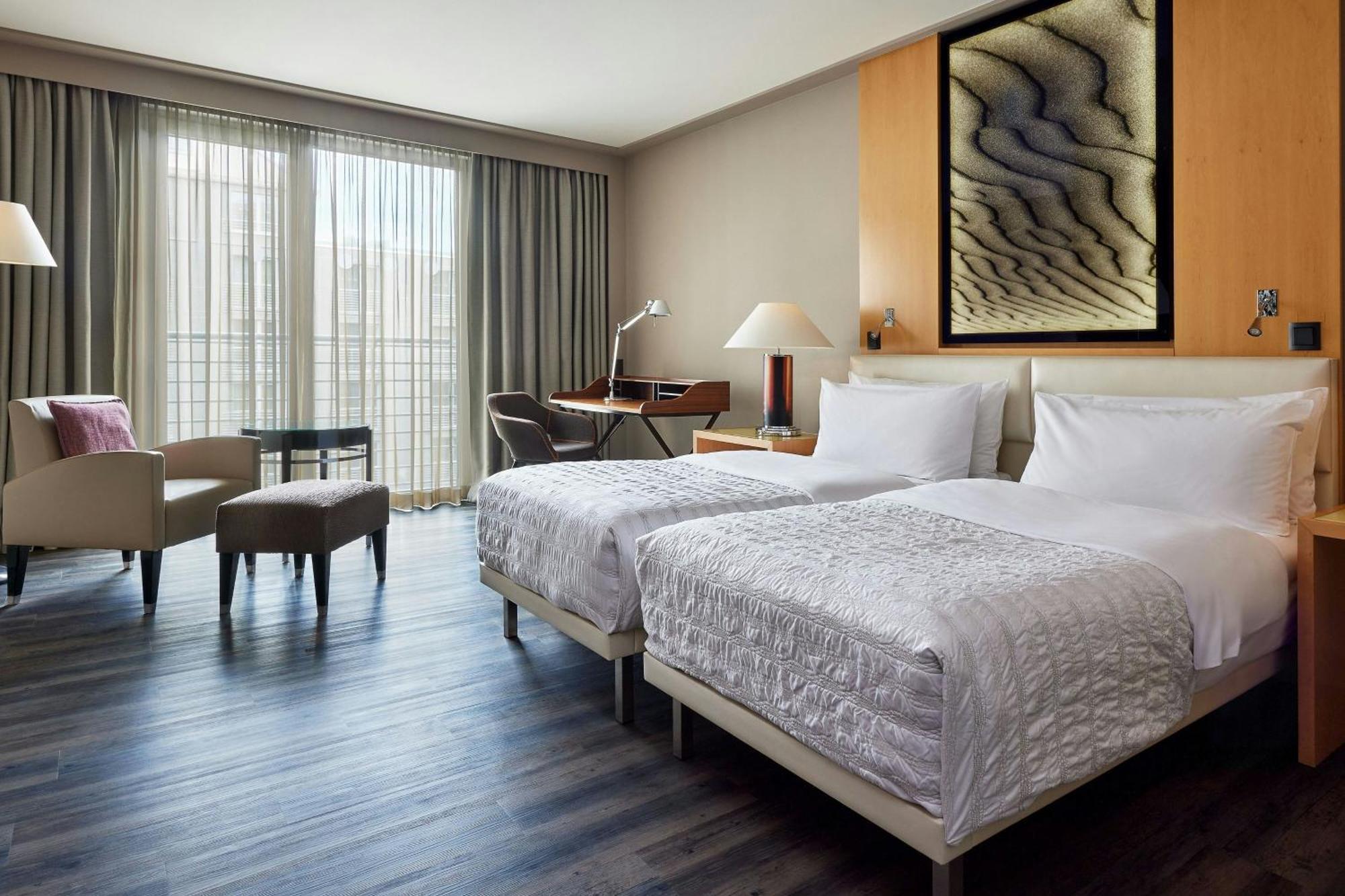 Le Meridien München Kültér fotó Deluxe Room