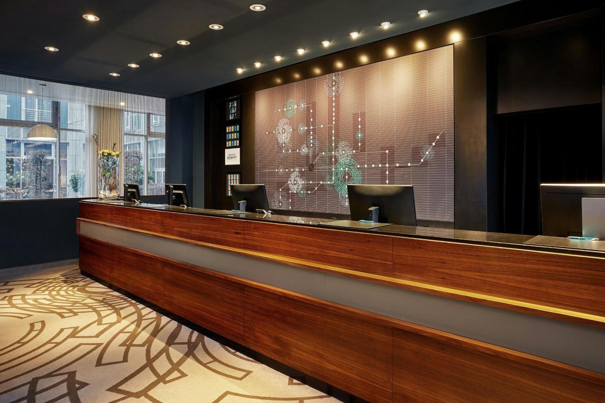 Le Meridien München Kültér fotó The lobby of the hotel